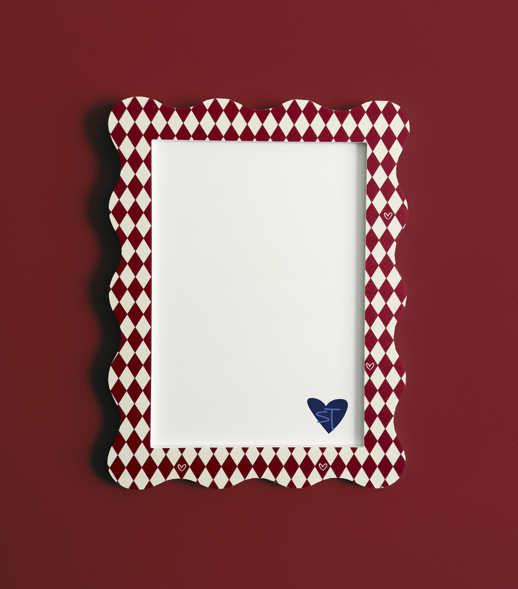 Not Perfect A4 Diamond Heart Wavy Frame