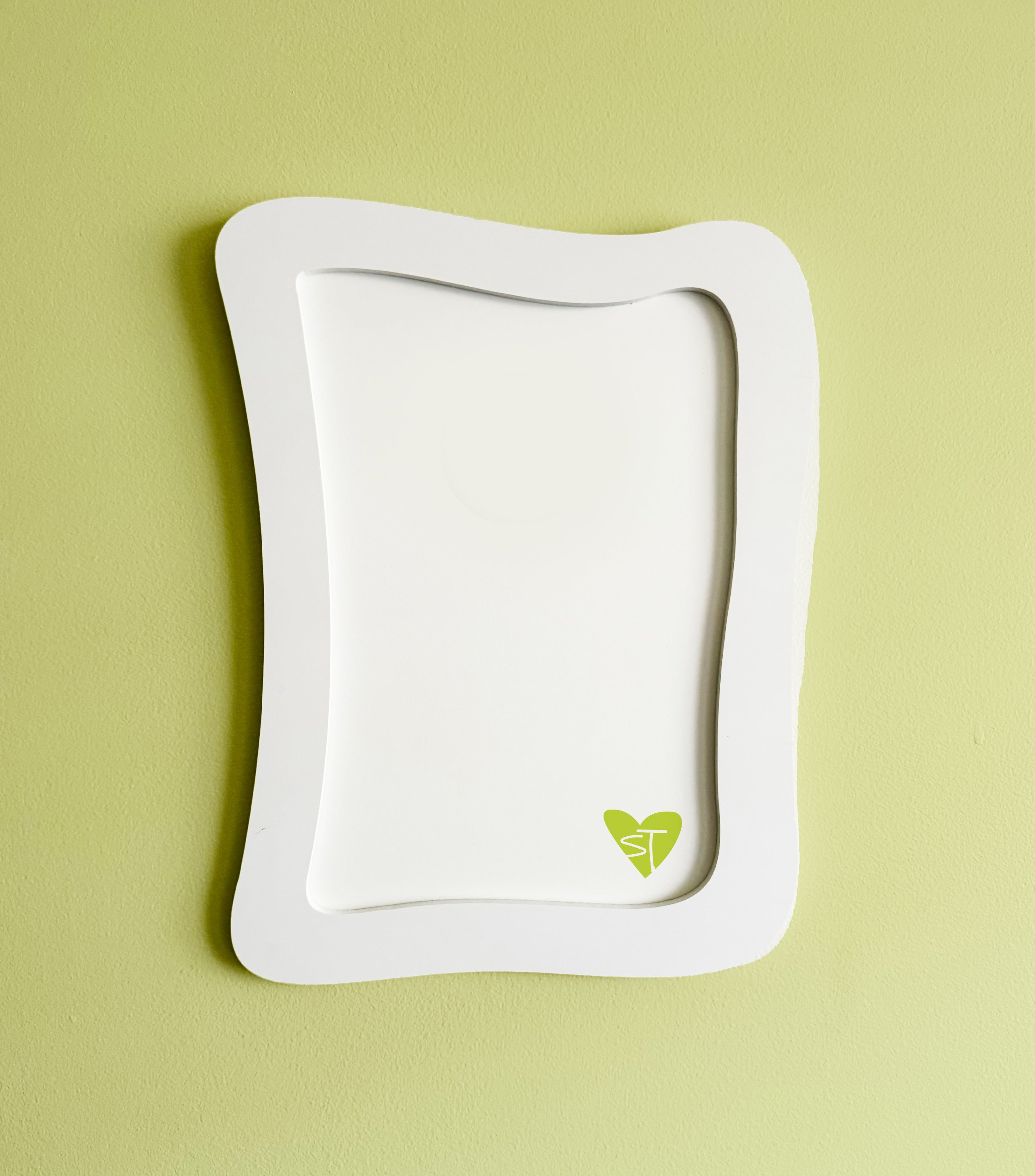 A4 White Frame (Organic Shape #2)