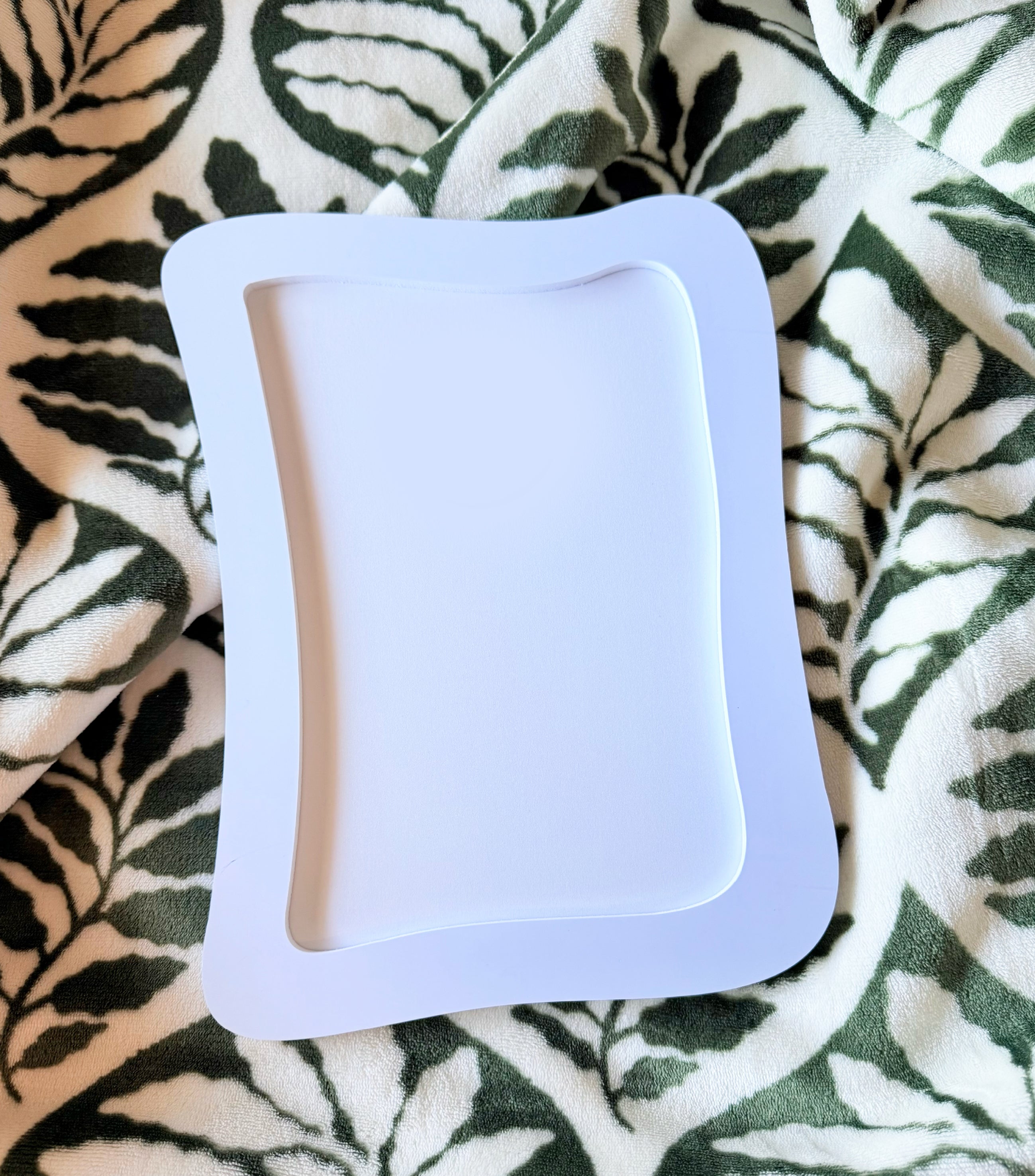 A4 White Frame (Organic Shape #2)