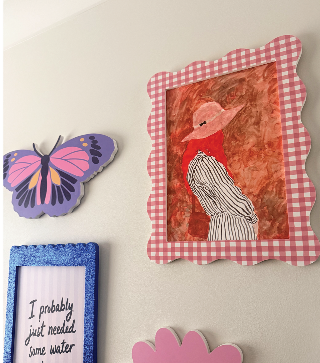 A4 Pink Gingham Wavy Frame