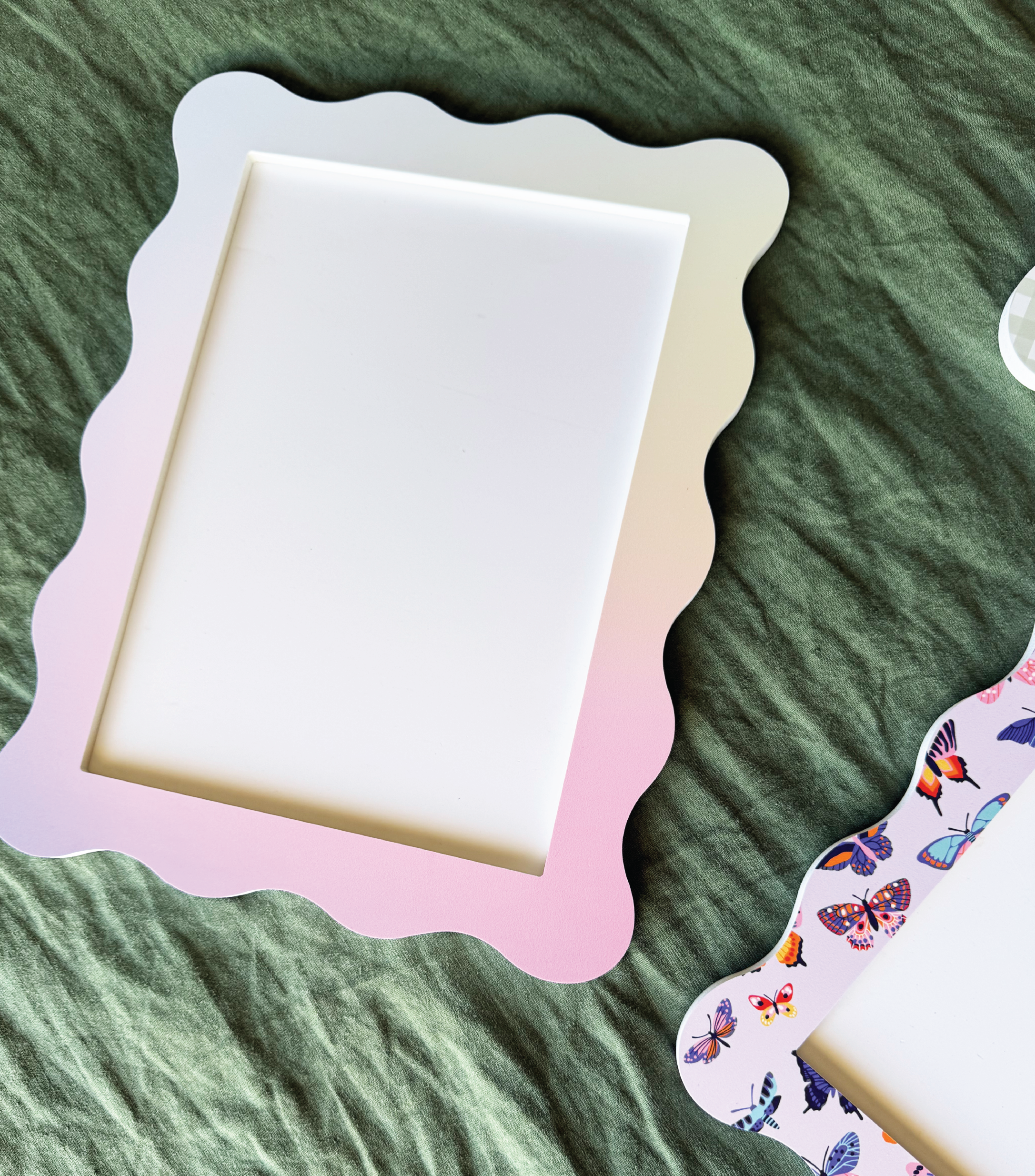 A4 Rainbow Wavy Frame