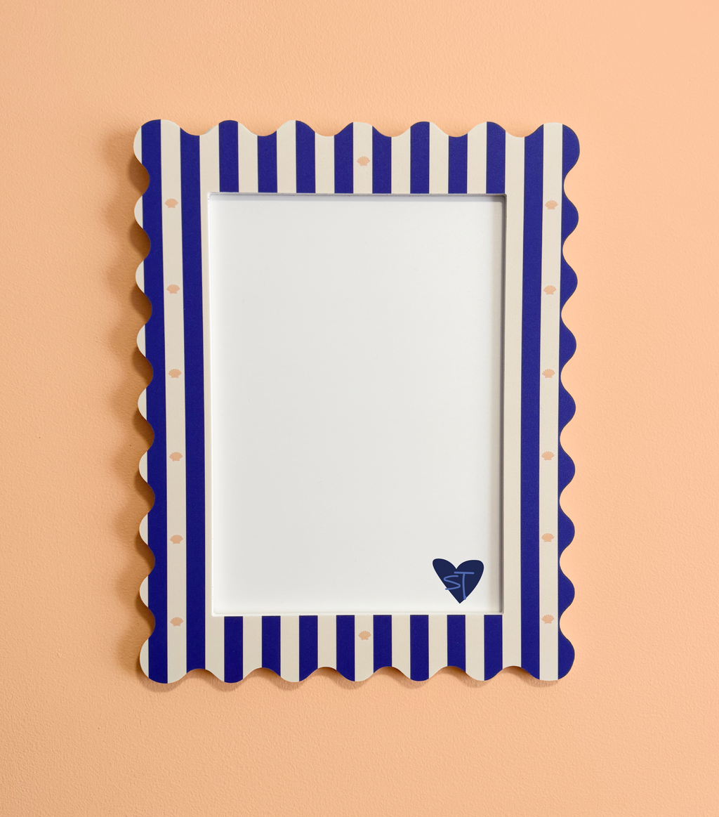 A4 Shell Stripe Squiggle Frame