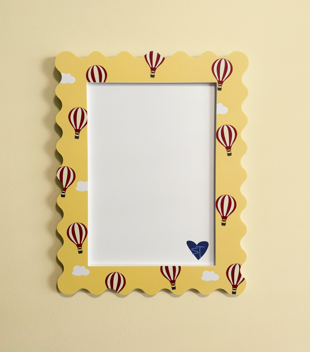 A4 Up & Away Squiggle Frame