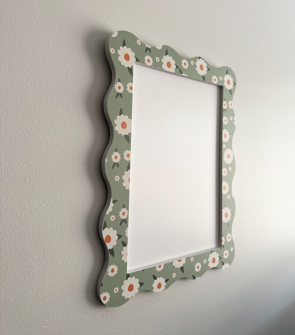 A4 Sage Daisy Wavy Frame
