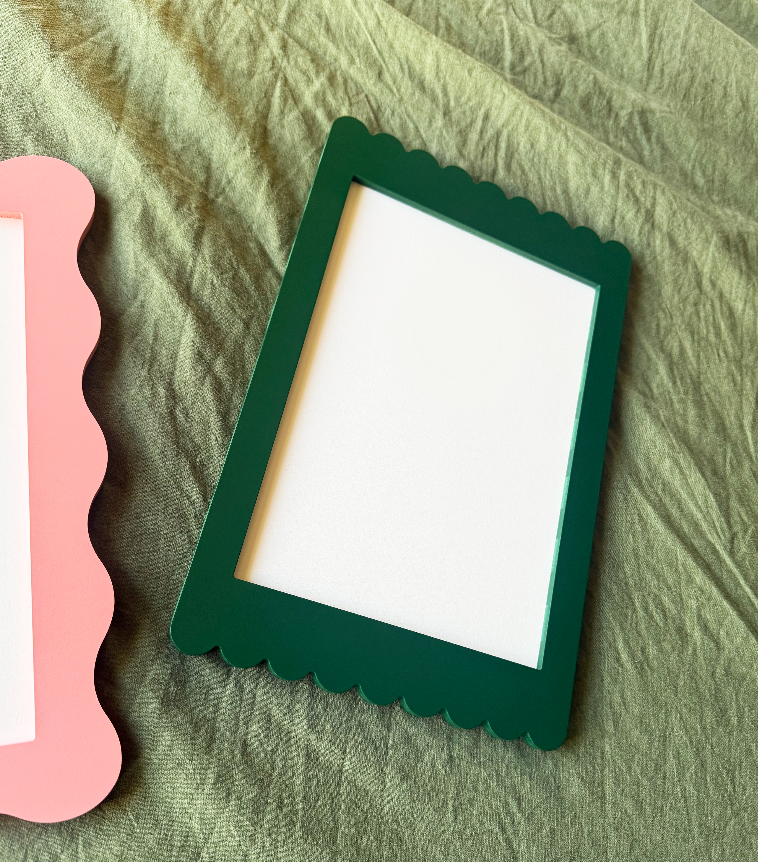 A4 Pine Green Scallop Frame