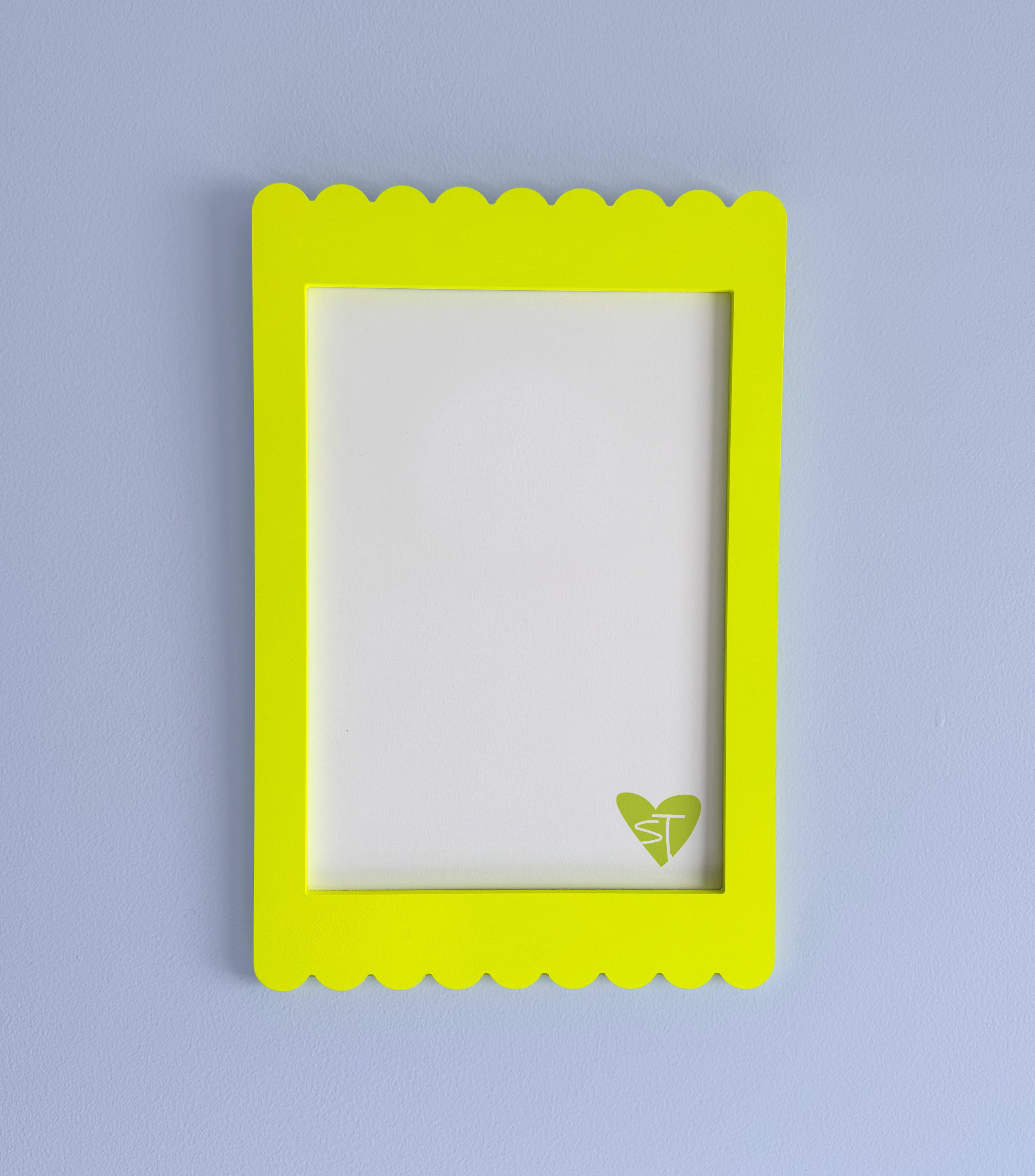 A4 Neon Yellow Scallop Frame