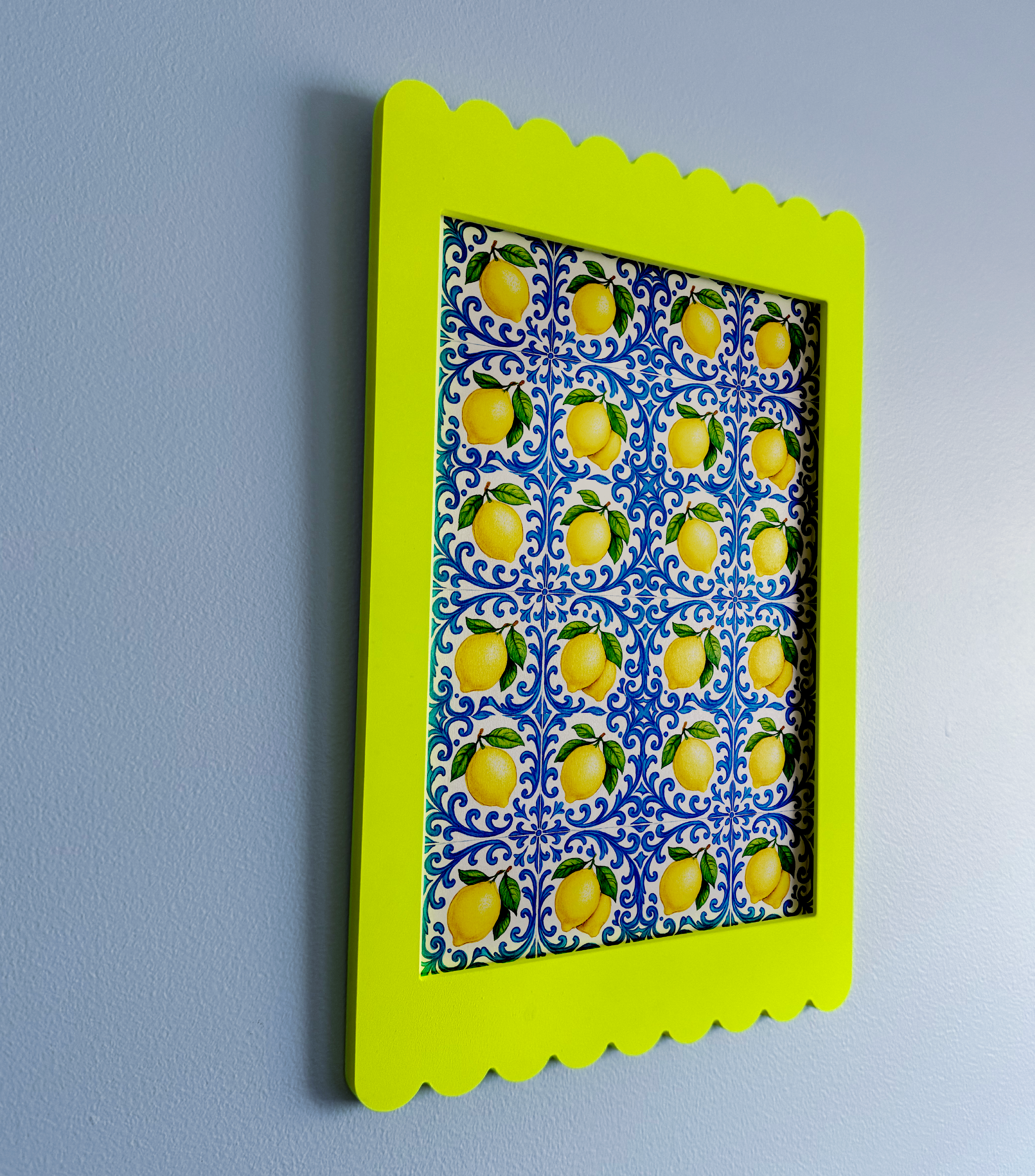A4 Neon Yellow Scallop Frame