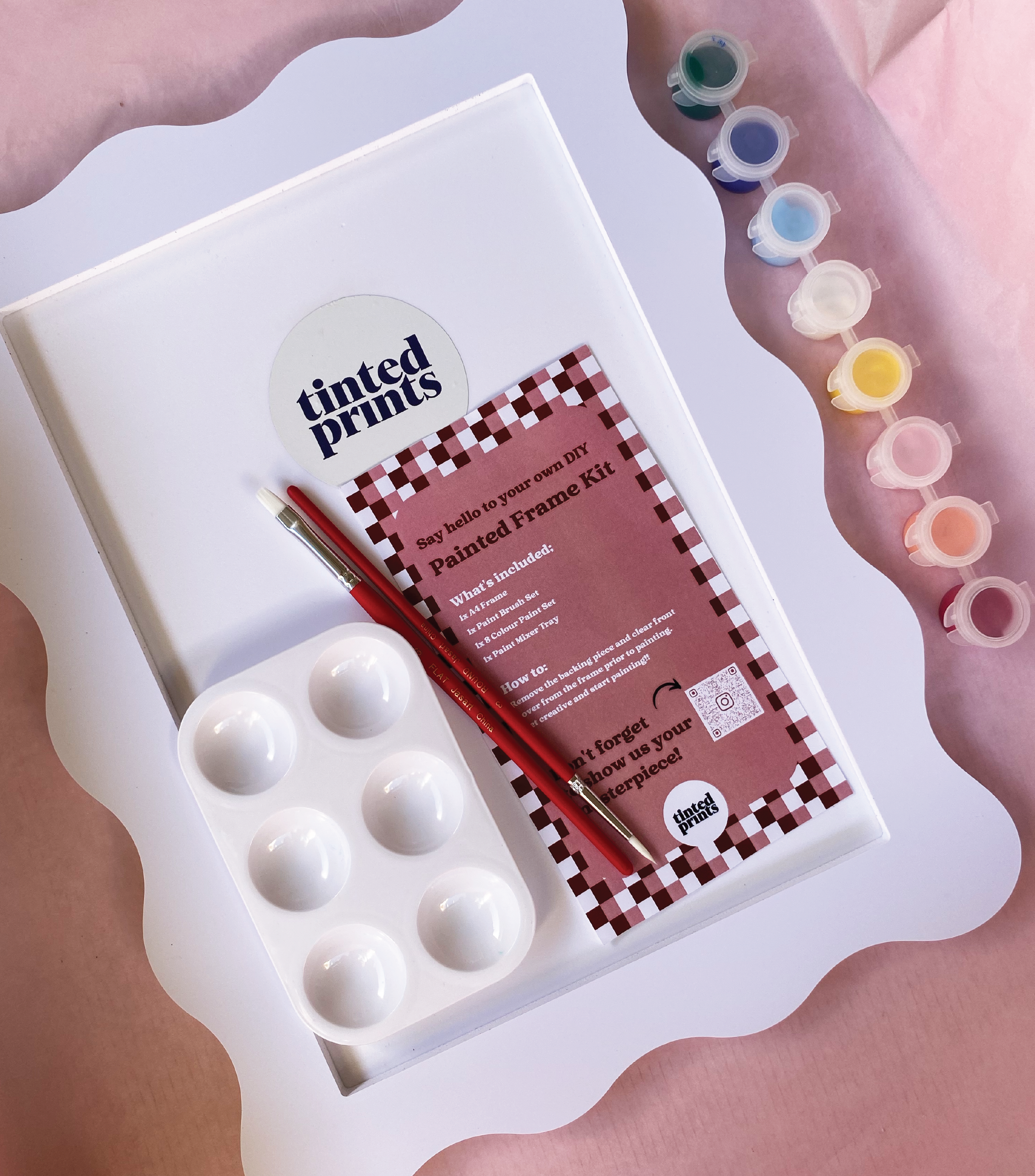 DIY Kit Painted Wavy Frame