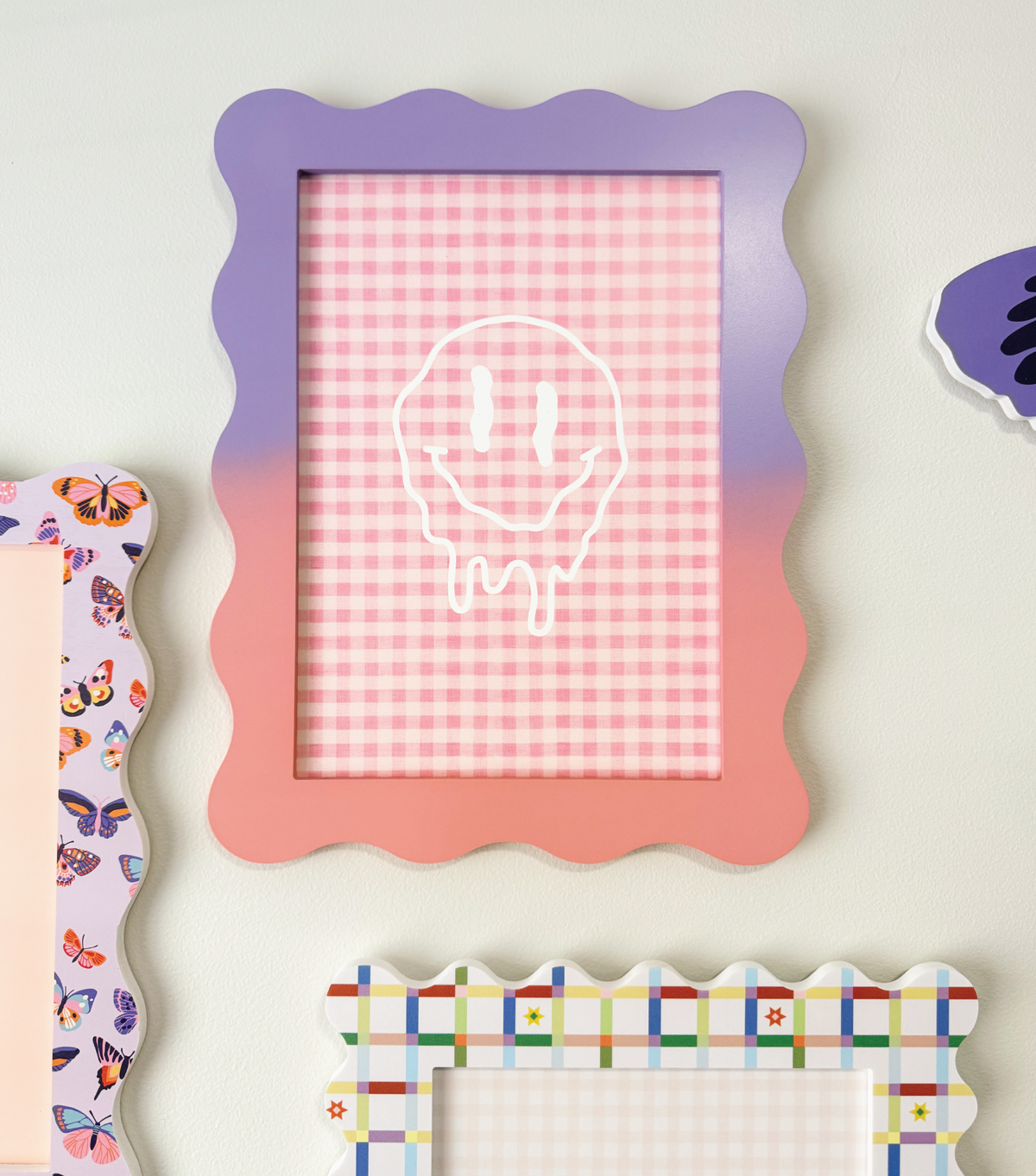 A4 Ombre Lilac Pink Wavy Frame